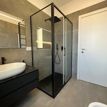 Arena Appartments * Savona
